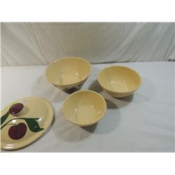3 STONEWARE NESTING BOWLS WITH LID