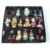 Image 2 : LOT 18 GLASS FIGURE ORNAMENTS