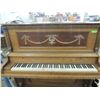 Image 1 : ANTIQUE SCHUMANN #10591 QTR SAW OAK UPRIGHT PIANO