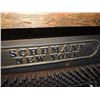 Image 6 : ANTIQUE SCHUMANN #10591 QTR SAW OAK UPRIGHT PIANO