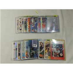 LOT 20 ASSORTED BASEBALL CARDS