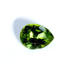 9 ct & up Peridot Pear Shaped (9.27)