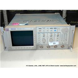 TEKTRONIX TDS 640A 4 CHANNEL DIGITIZING OSCILLOSCOPE (print sequence:) 62717