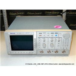 TEKTRONIX TDS 640A 4 CHANNEL DIGITIZING OSCILLOSCOPE (print sequence:) 62717
