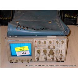 TEKTRONIX 2465B 400MHZ OSCILLOSCOPE (print sequence:) B-263
