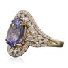 Image 2 : 14KT Yellow Gold 4.73ct Tanzanite and Diamond Ring