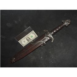 CHRONICLES OF NARNIA SCREEN USED SHORT SWORD IN SHEATH