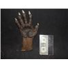 Image 2 : HOWLING THE WEREWOLF HAND SCREEN USED