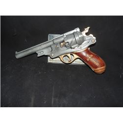 VAN HELSING SCREEN USED STUNT RUBBER GUN HUGH JACKMAN