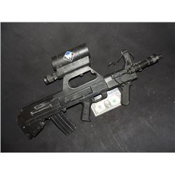 TANK GIRL SCREEN USED WATER & POWER ASSAULT RIFLE LORI PETTY