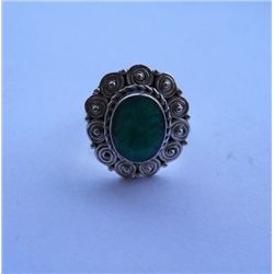 8.010g Ring of Emerald Made in 925 Silver