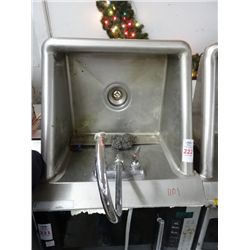 S/S Wall Mount Hand Sink