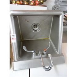 S/S Wall Mount Hand Sink