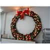 Image 1 : Large Holiday Lighted Wreath 11'