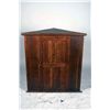 Image 2 : Utica Drop Forge & Tool Co. Triangular Showcase