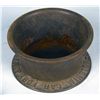 Image 2 : Winston Salem Cast-Iron Spittoon w/ Lid