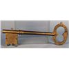 Image 2 : Hanging Cast Iron Key Shaped Trade Sign