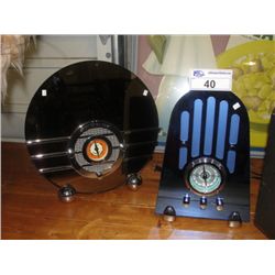 PAIR OF RETRO 50S INSPIRED NOSTALGIC TABLE RADIOS