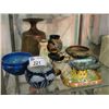 Image 2 : SHELF LOT OF ASSORTED VINTAGE ART POTTERY PIECES