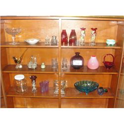 LARGE LOT OF ASSORTED COLLECTORS ART GLASS; VASES, BOWLS, FIGURINES, ETC