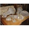 Image 2 : GROUP LOT OF 6 CRYSTAL AND BRASS LIGHT FIXTURES AND CHANDELIERS