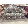 Image 1 : Cloth Upholstered Sofa