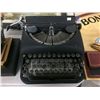 Image 1 : Antique Typewriter