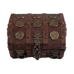 Pirates Of The Caribbean Dead Man's Chest Doubloon Chest Prop