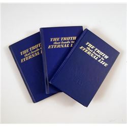 Big Eyes 'The Truth' Books Movie Props