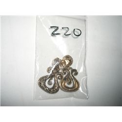 VINTAGE BEAUTIFUL HEAVY EARRINGS WITH UNIQUE DESIGN AND CLI BACKS!! EARRINGS CAME OUT OF SAFE!!