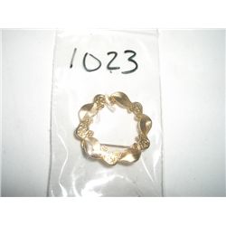 VINTAGE BEAUTIFUL BROOCH WREATH DESIGN-GOLD TONED!! BROOCH CAME OUT OF SAFE!!