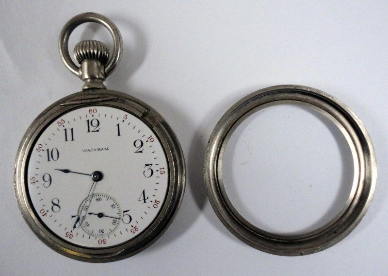 A.W.W.CO (WALTHAM, MASS) SWING OUT MOVEMENT POCKET WATCH, CIRCA 1915