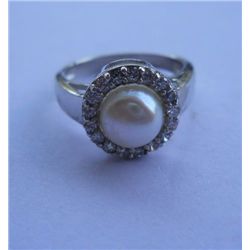 4.280g Ring of Pearl And Cz  Made in 925 Silver