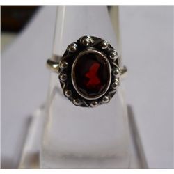 3.220g  Ring of Garnet Made in 925 Silver