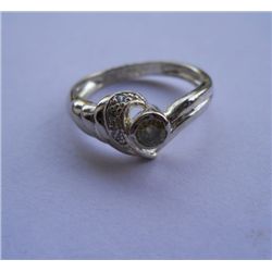 2.640g  Ring of Peridot Made in 925 Silver