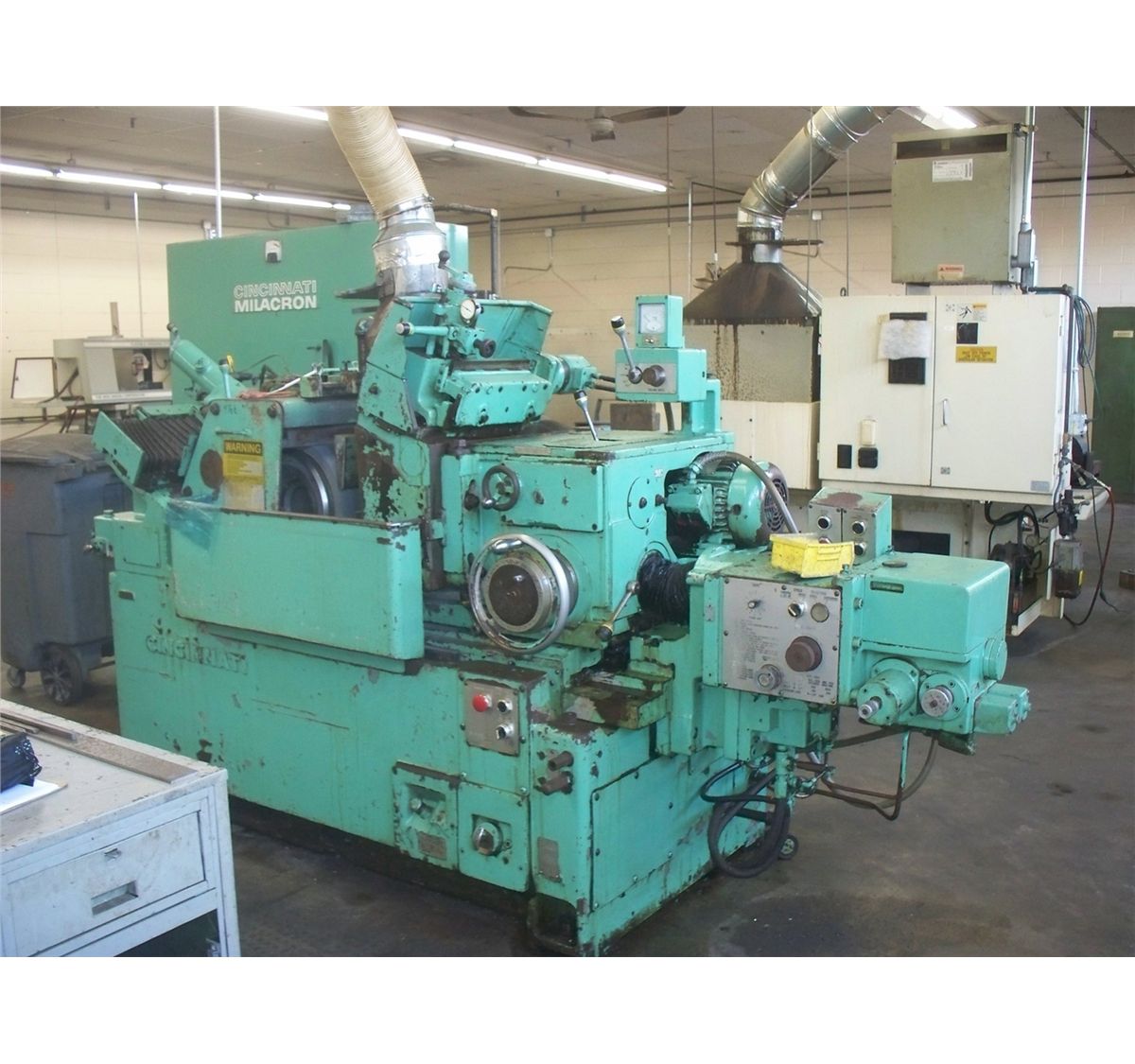Cincinnati Milacron 220 8 Centerless Grinder