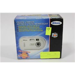 MIKONA DIGITAL CAMERA W / CASE