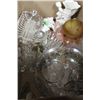 Image 1 : ESTATE BOX OF ORNAMENTS ETC