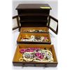 Image 1 : JEWELRY BOX W/CONTENTS