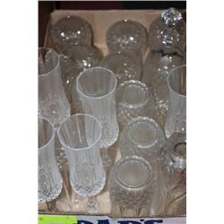 ESTATE BOX OF GLASSWARE