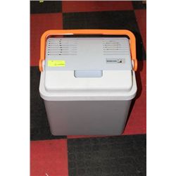 12 VOLT ELECTRIC COOLER