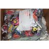 Image 1 : BOX OF PARTY SUPPLIES
