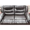 Image 2 : NEW CHOCOLATE BROWN LEATHER RECLINING SOFA W LOVE