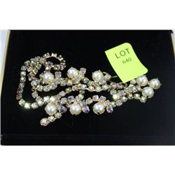 VINTAGE PEARL RHINESTONE NECKLACE