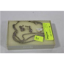 VINTAGE RHINESTONE NECK CHOKER AND EARRINGS