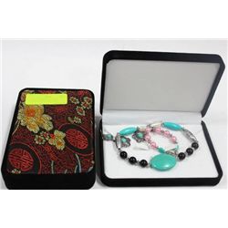 VELVET CHINESE CASE W/ NECKLACE AND EARRINGS