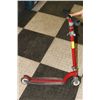 Image 1 : CHILDRENS SCOOTER