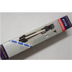 NEW IN BOX SOLIGOR TRI-POD