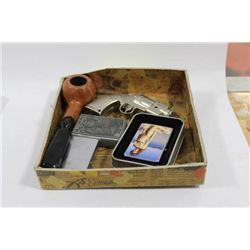 BOX W/ 4 LIGHTERS & PIPE
