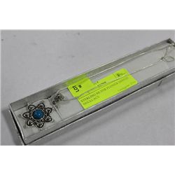 STERLING SILVER FLOWER DESIGN NECKLACE